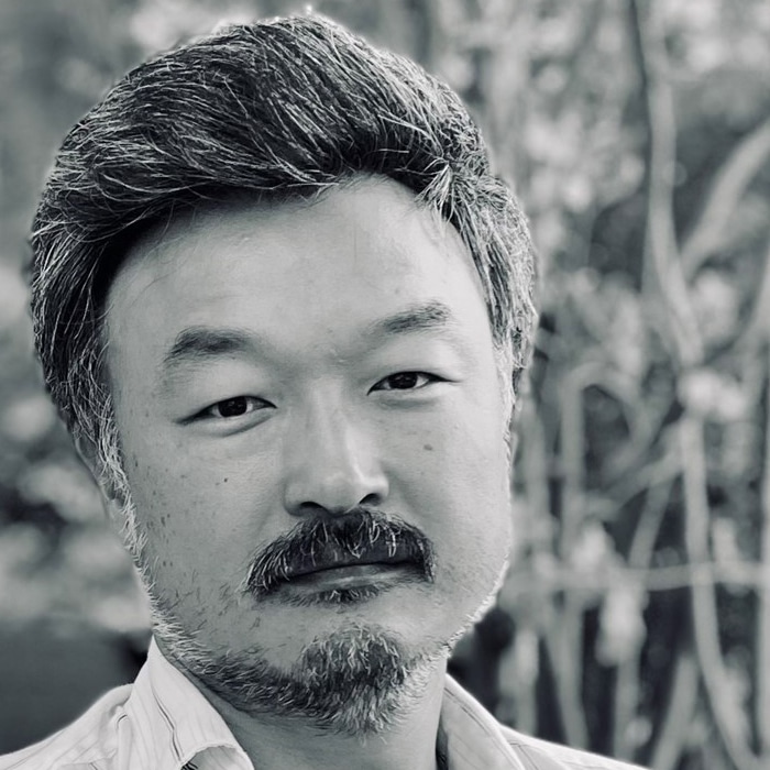 Ins-Choi - a person with a moustache