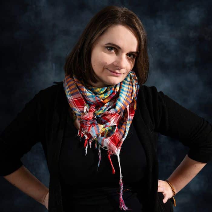 Person in a coloured scarf - Vira Mylyan-Monastyrska